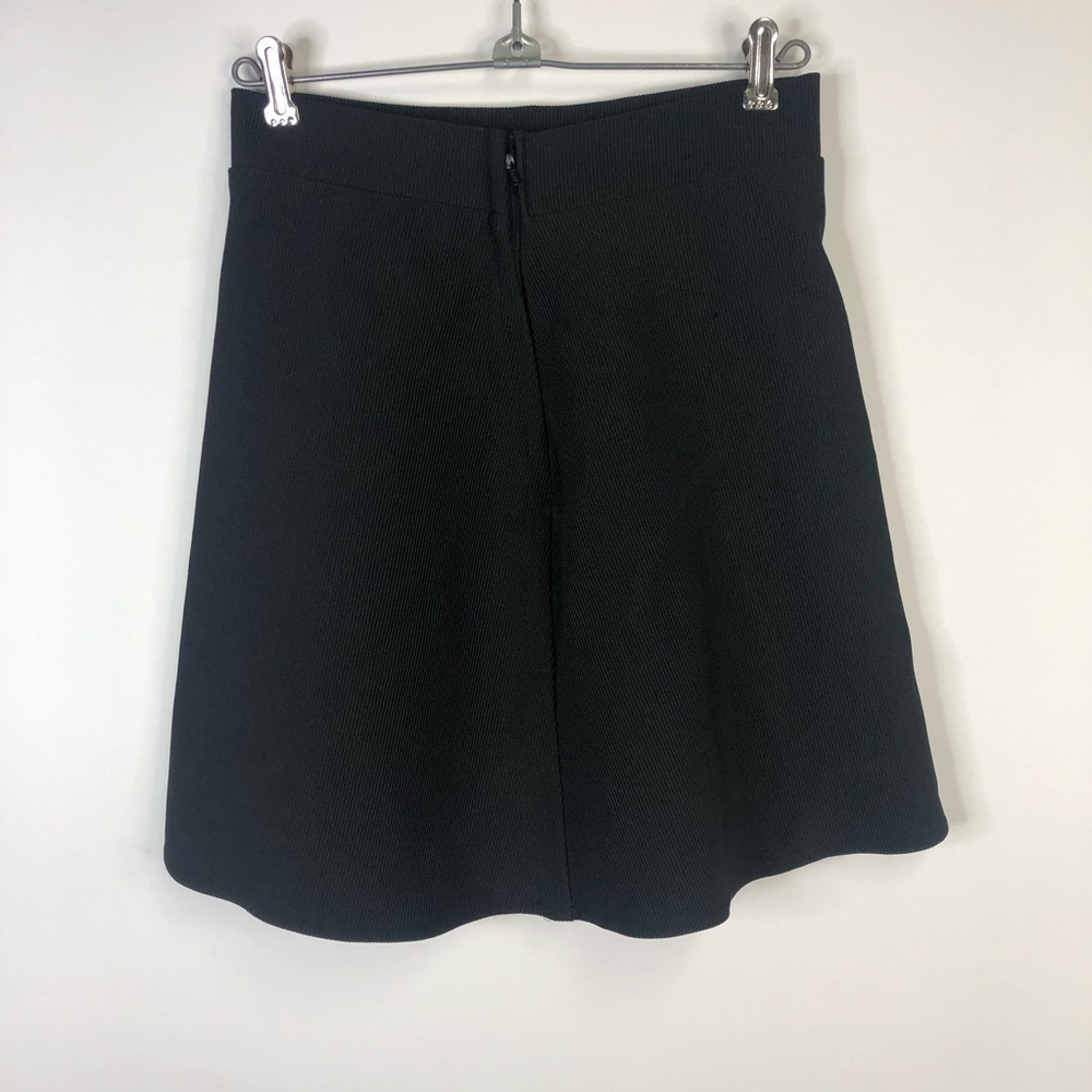 Contempo Casuals flared zip back textured ribbed black skirt - Picture 2 of 6
